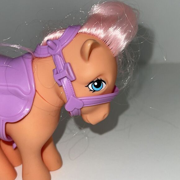 My Little Pony Hasbro 2017 Peachy Bridge Direct Pink Hearts Hair Purple Saddle - Picture 3 of 9